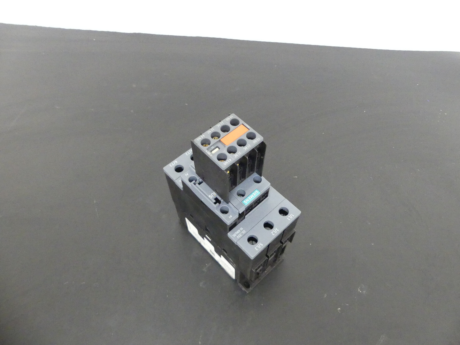 Siemens SIRIUS Leistungsschütz 3RT2036-1NB34-3MA0   3RT2 036-1NB34-3MA0