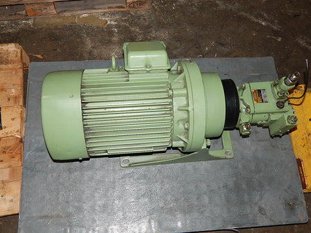 Parker Axialkolben-Pumpe  PV020R1K0S1N-PWS  mit Motor 15KW Used