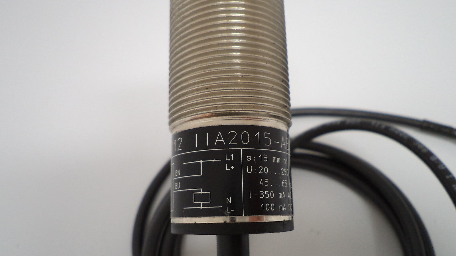 ifm efector induktiver Nährungsschalter II0012 IIA2015-AB0A