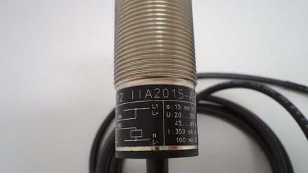 ifm efector induktiver Nährungsschalter II0012 IIA2015-AB0A