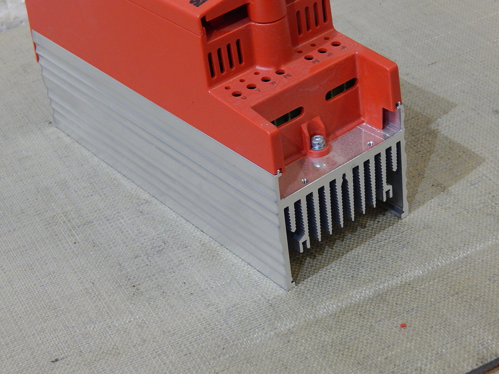 SEW Movitrac MC07A008-5A3-4-00  Frequenzumrichter 0,75kW 