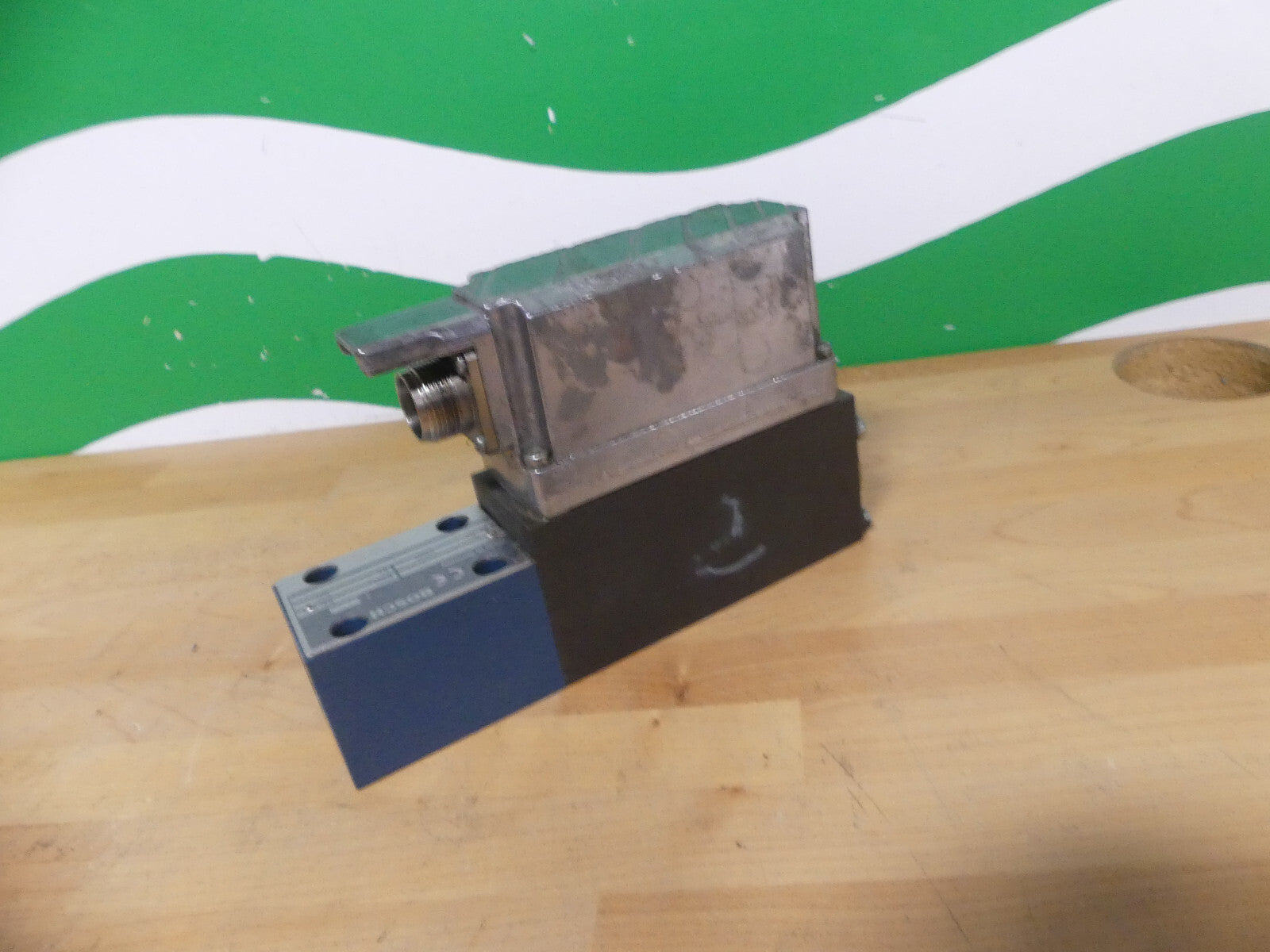 Bosch 0 811 402 073