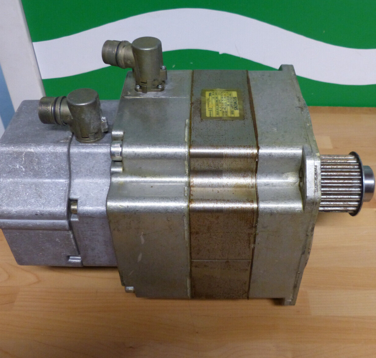 SIEMENS 1FK6100-8AF71-1AH0