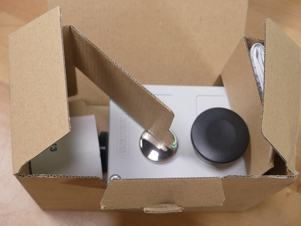 SIEMENS 3SU1852-0AZ10