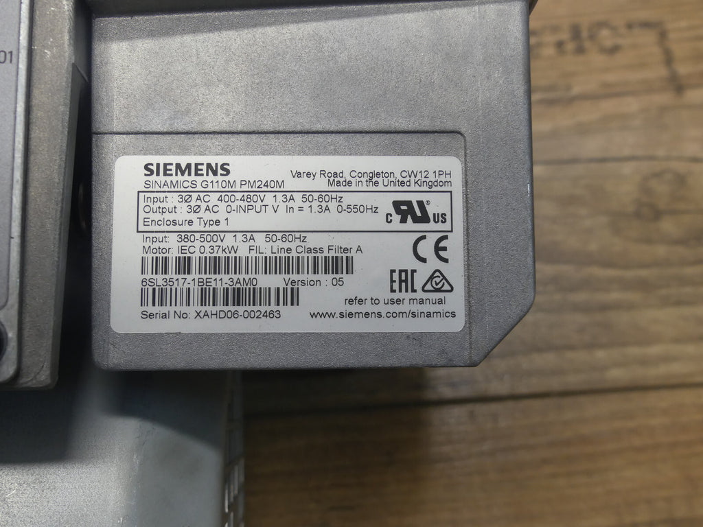 siemens 6sl3544-0tb02-1fa0+6SL3517-1BE11-3AM0 Neuewertig  getribemoter s.Bilder