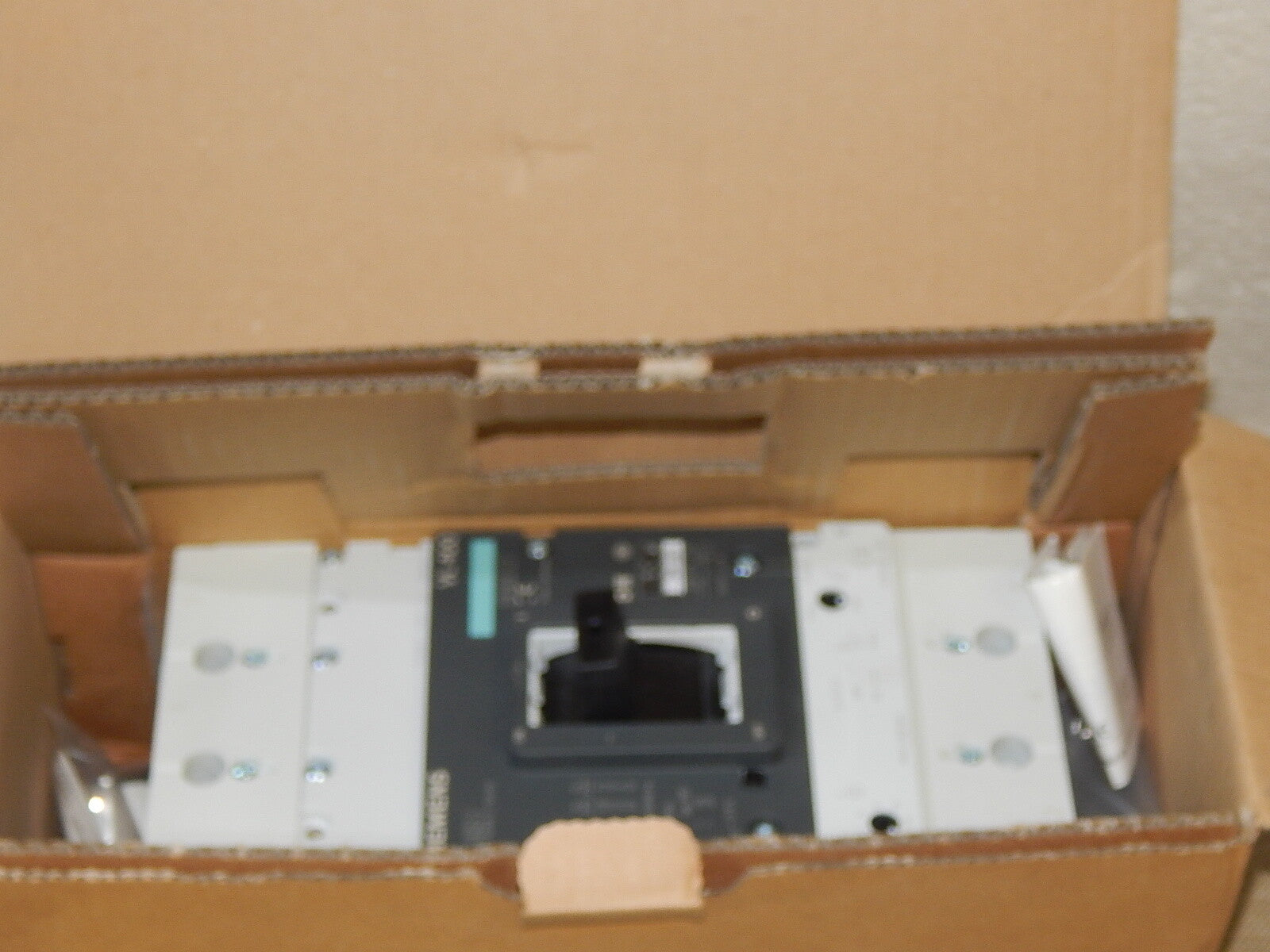 Siemens 3VL4731-2DC36-2PB1 Leistungsschalter unused s. Bilder