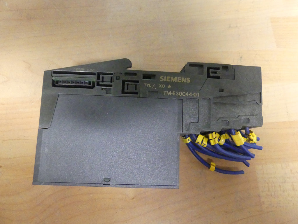 Siemens 6ES7 138-4FA05-0AB0  6ES7 1384FA050AB0