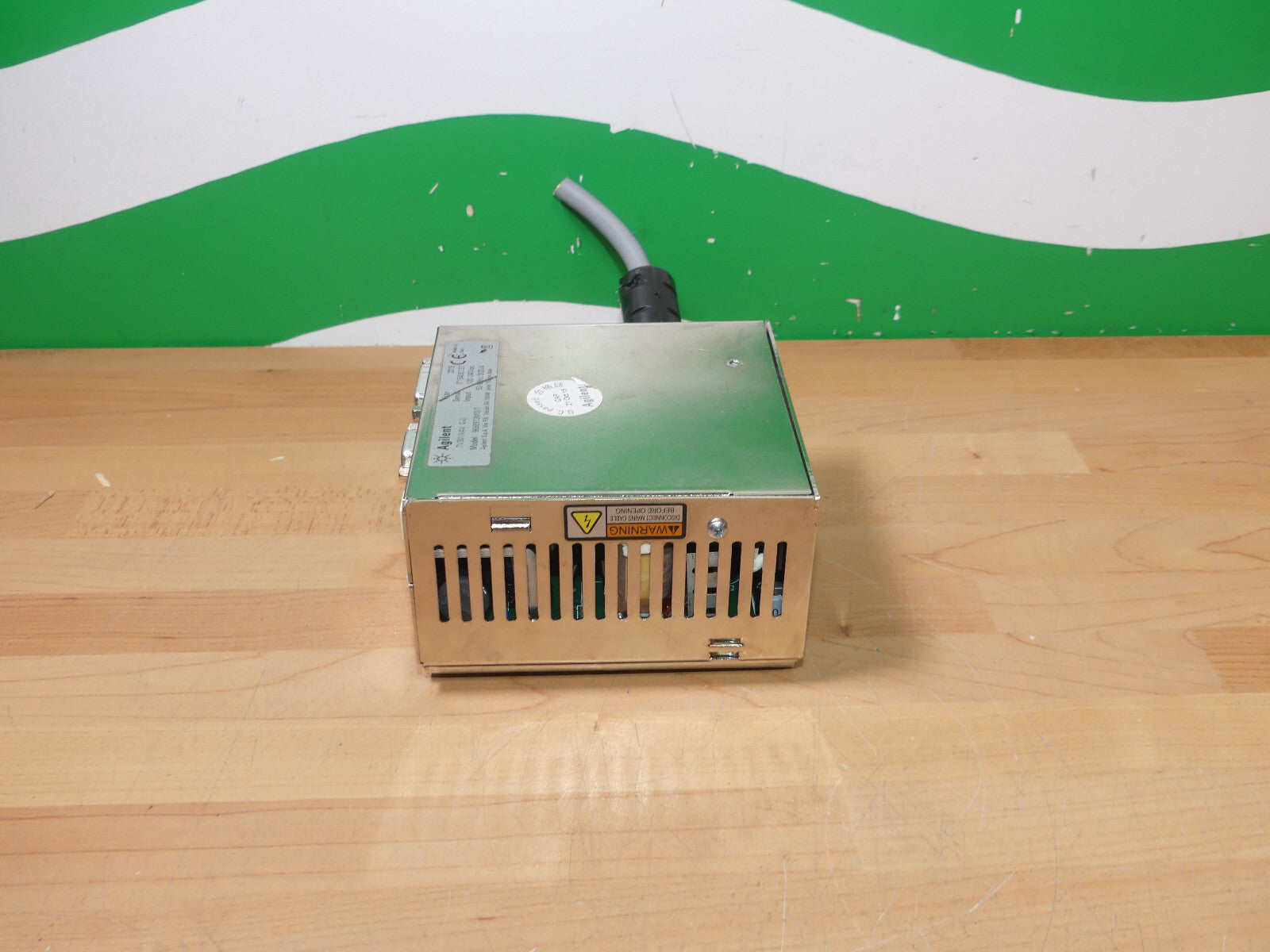 Agilent TV301NAV. C.U. Vacuum Pump Controller Model 9698973M017