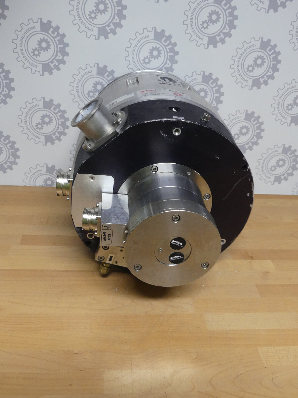 Oerlikon Leybold Vacuum TURBOVAC MAG 900 CT  MAG900CT Leicht Beschädigt s.Bilder