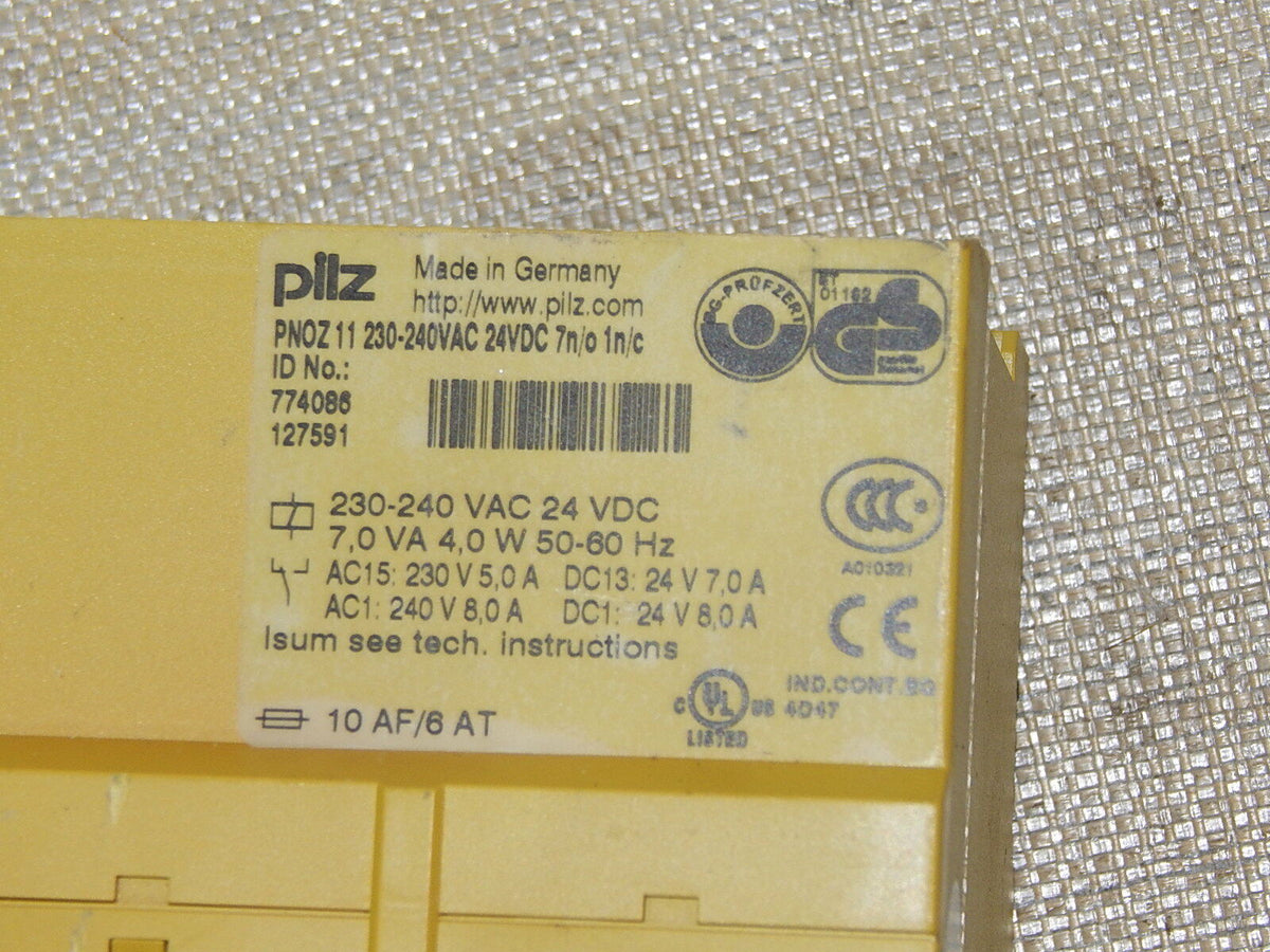 PILZ SAFETY RELAY PNOZ 11 230-240VAC 24VAC 7n/o 1n/c 774086 Used