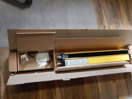 Sick 2x Lichtschranke MSLE02-15011