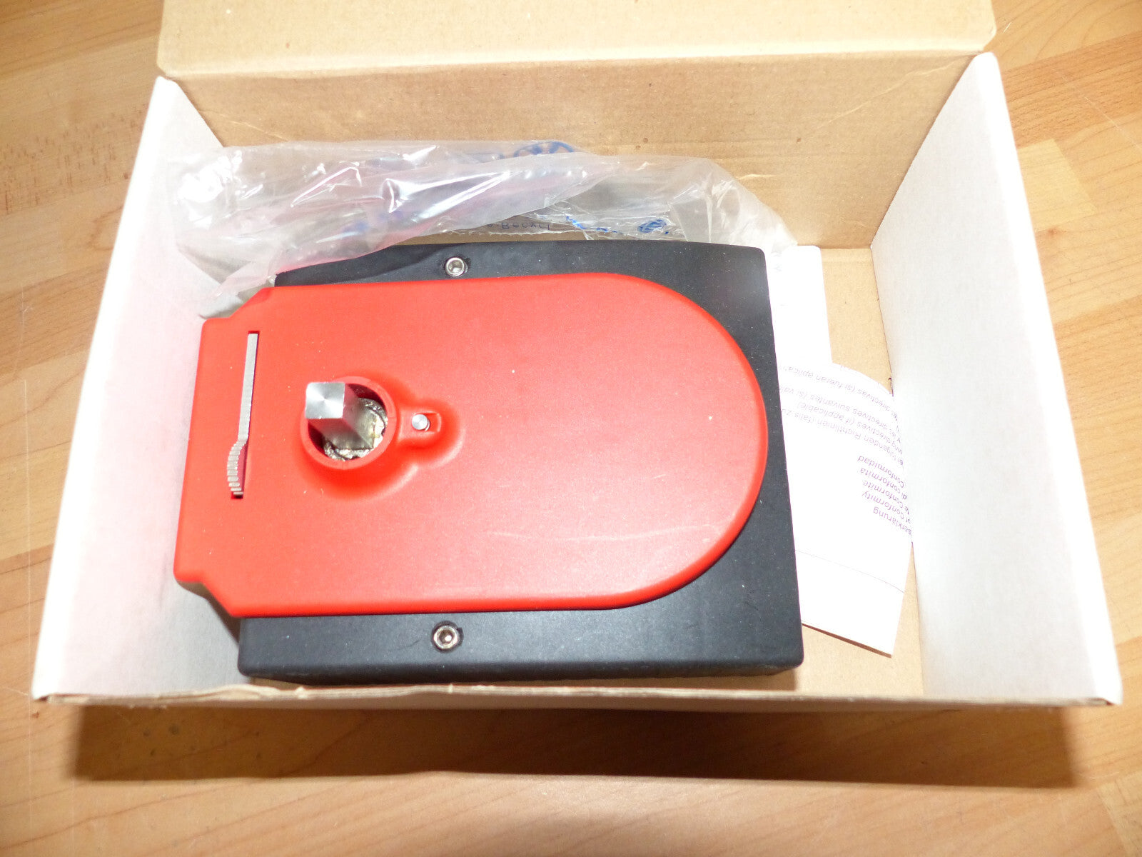 EUCHUNER MGB-H-AA1A1-L-1006619  s.Bilder