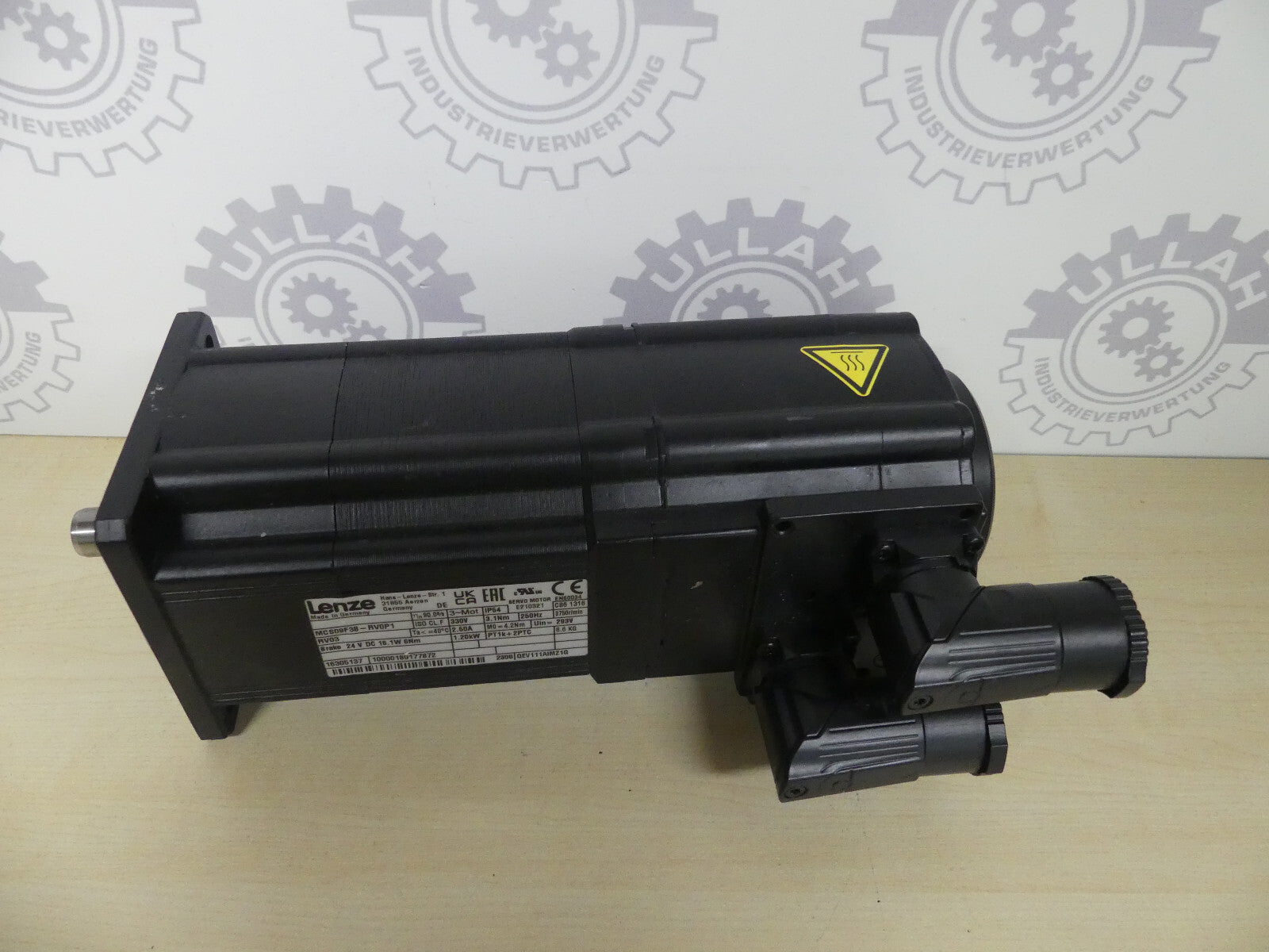 LENZE MCS09F38-RVOP1