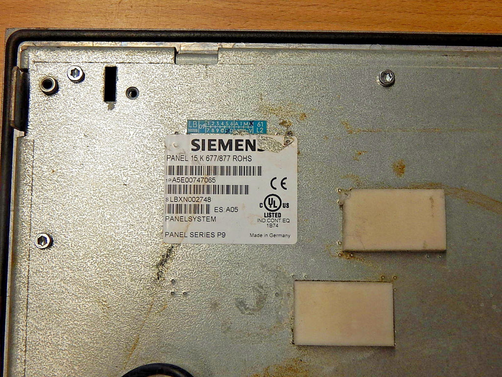 SIEMENS A5E00747065 PANEL 15 K 677/877 ROHS  Used