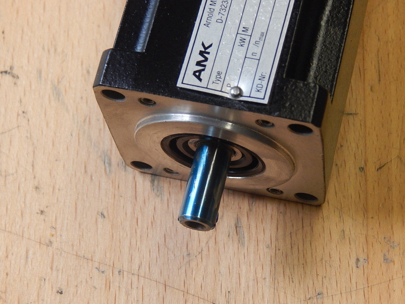 AMK Servo Motor  DT3-0.5-10-VB0 New