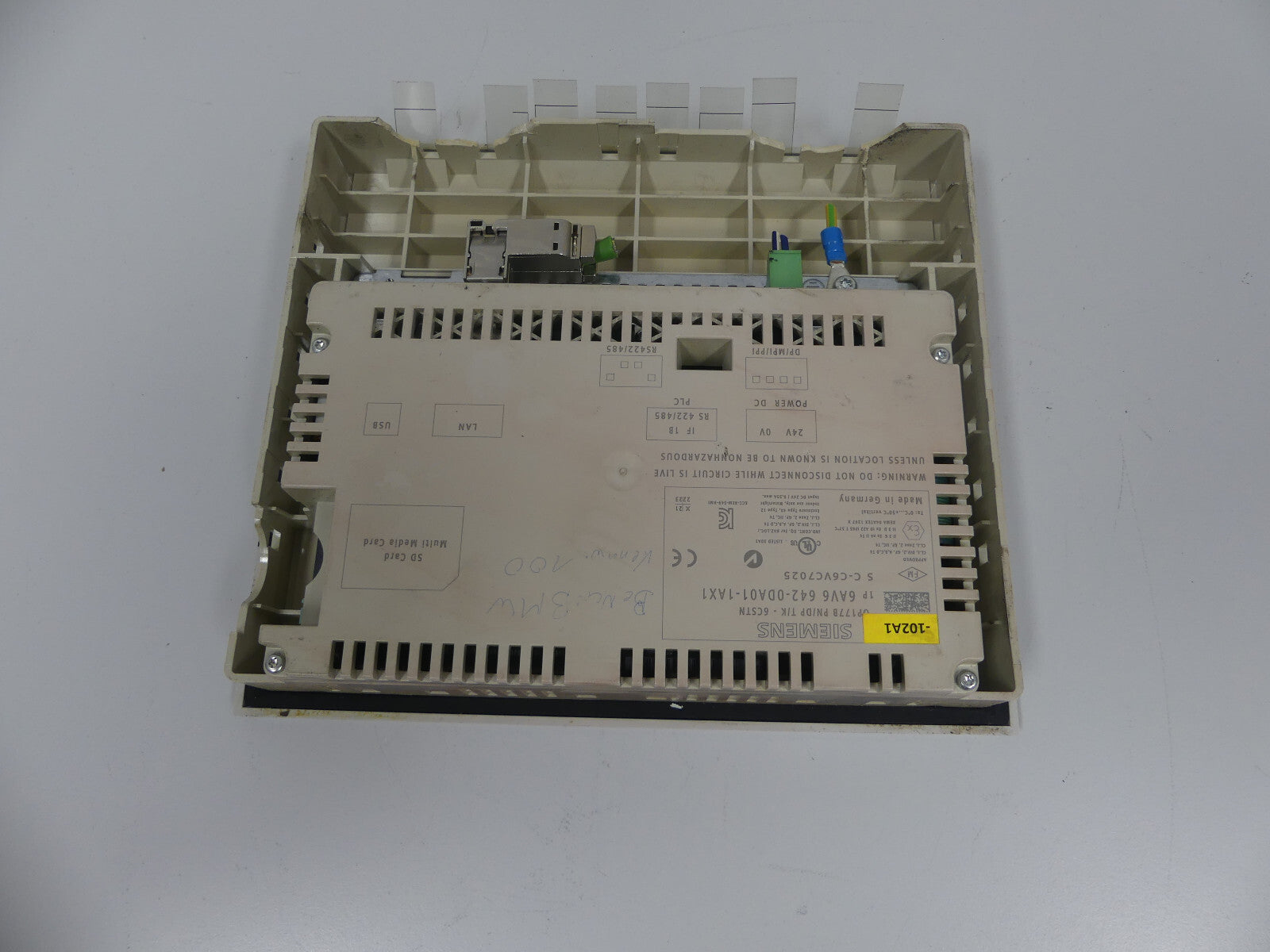 Siemens 6AV6 642-0DA01-1AX1 leicht beschädigt S. Bilder