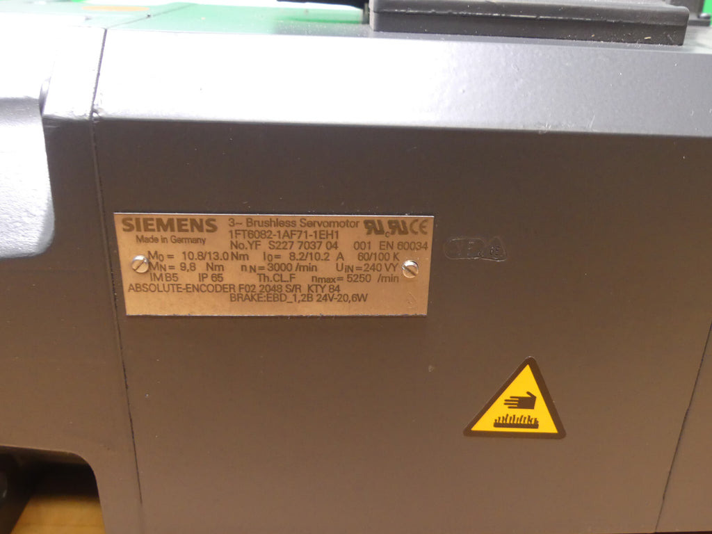 SIEMENS 3~Permanent-Magnet-Motor / 1FT6082-1AF71-1EH1 Used