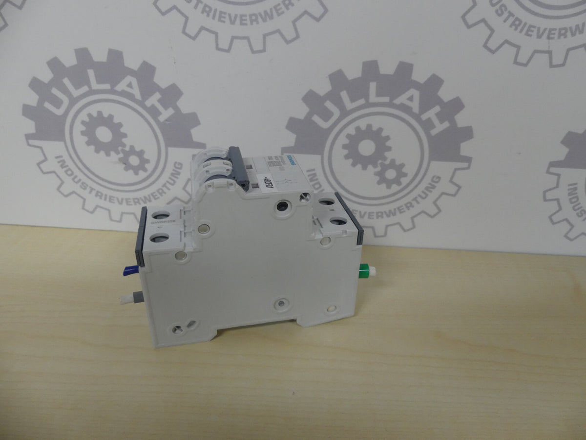 SIEMENS 5SY4220-8