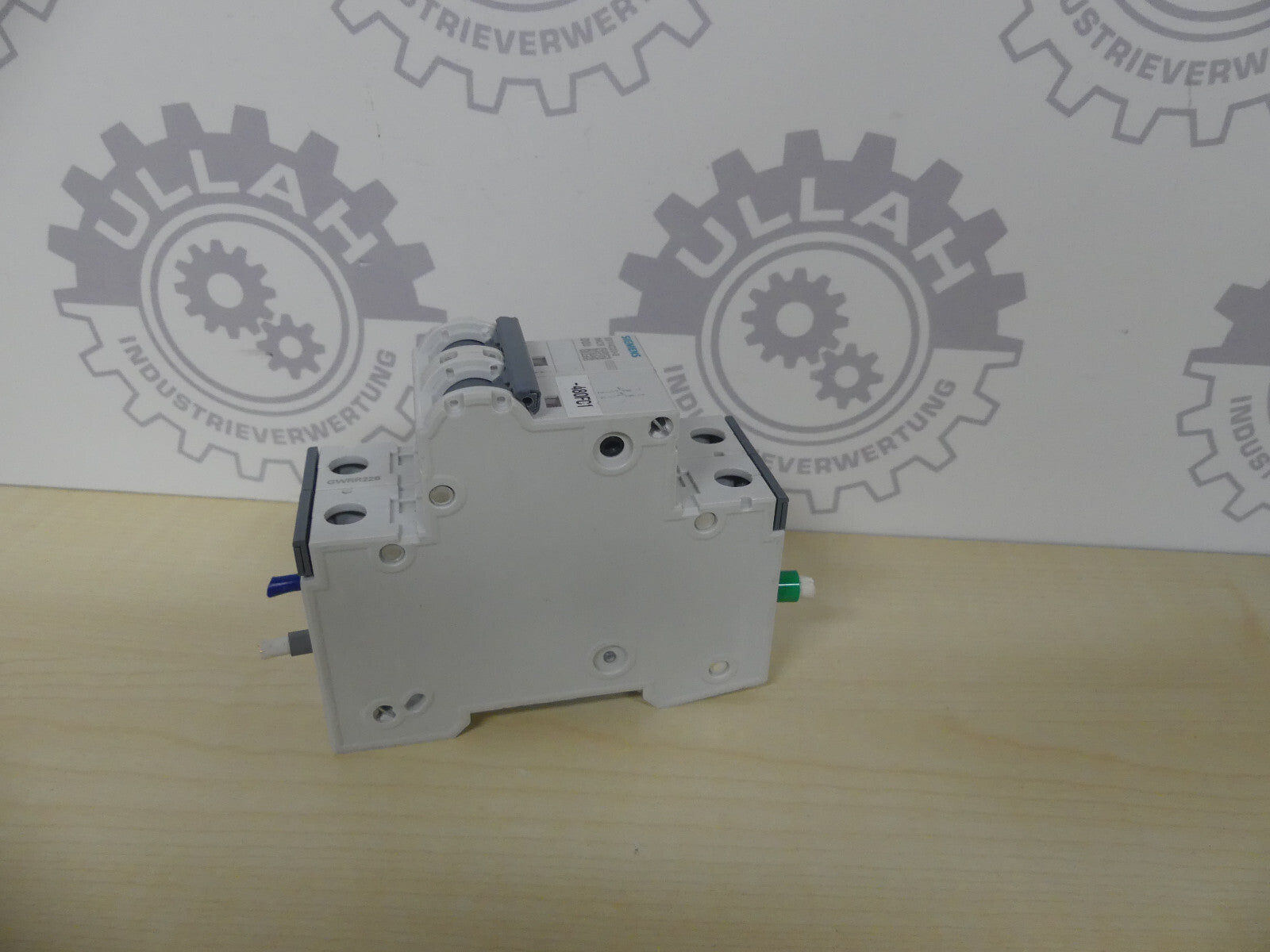 SIEMENS 5SY4220-8