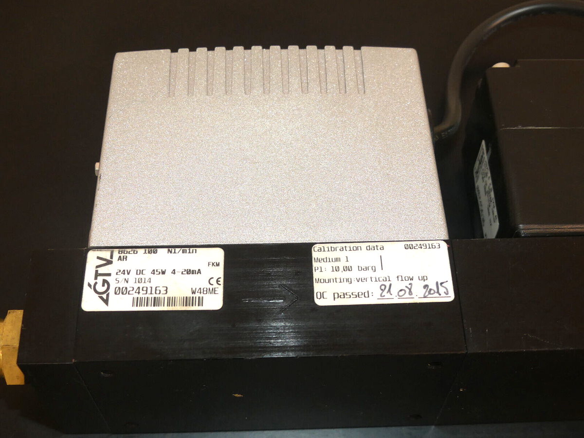Massendurchflussregler BÜRKERT 8626  100 N1/min AR mit 2875 A 2.0 FKM s.Bilder
