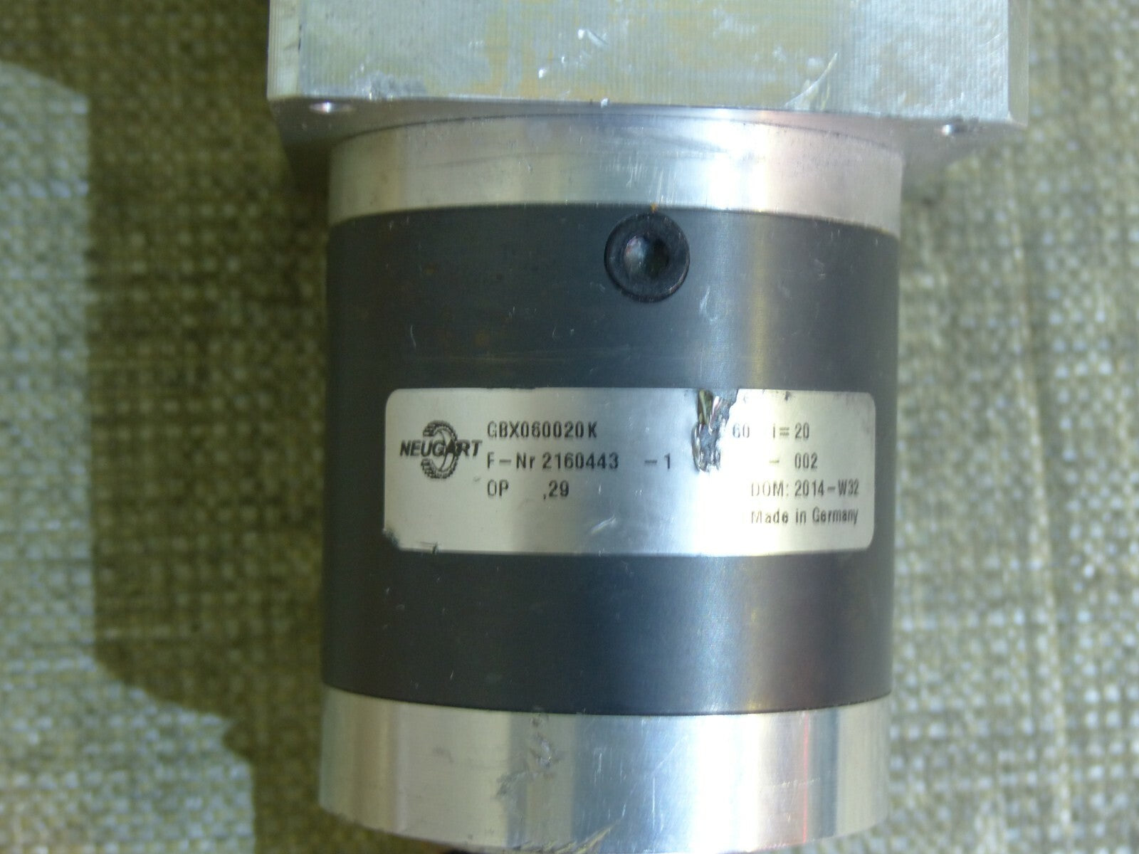Schneider BMH0701T26A1A + Neugart GBX060020K