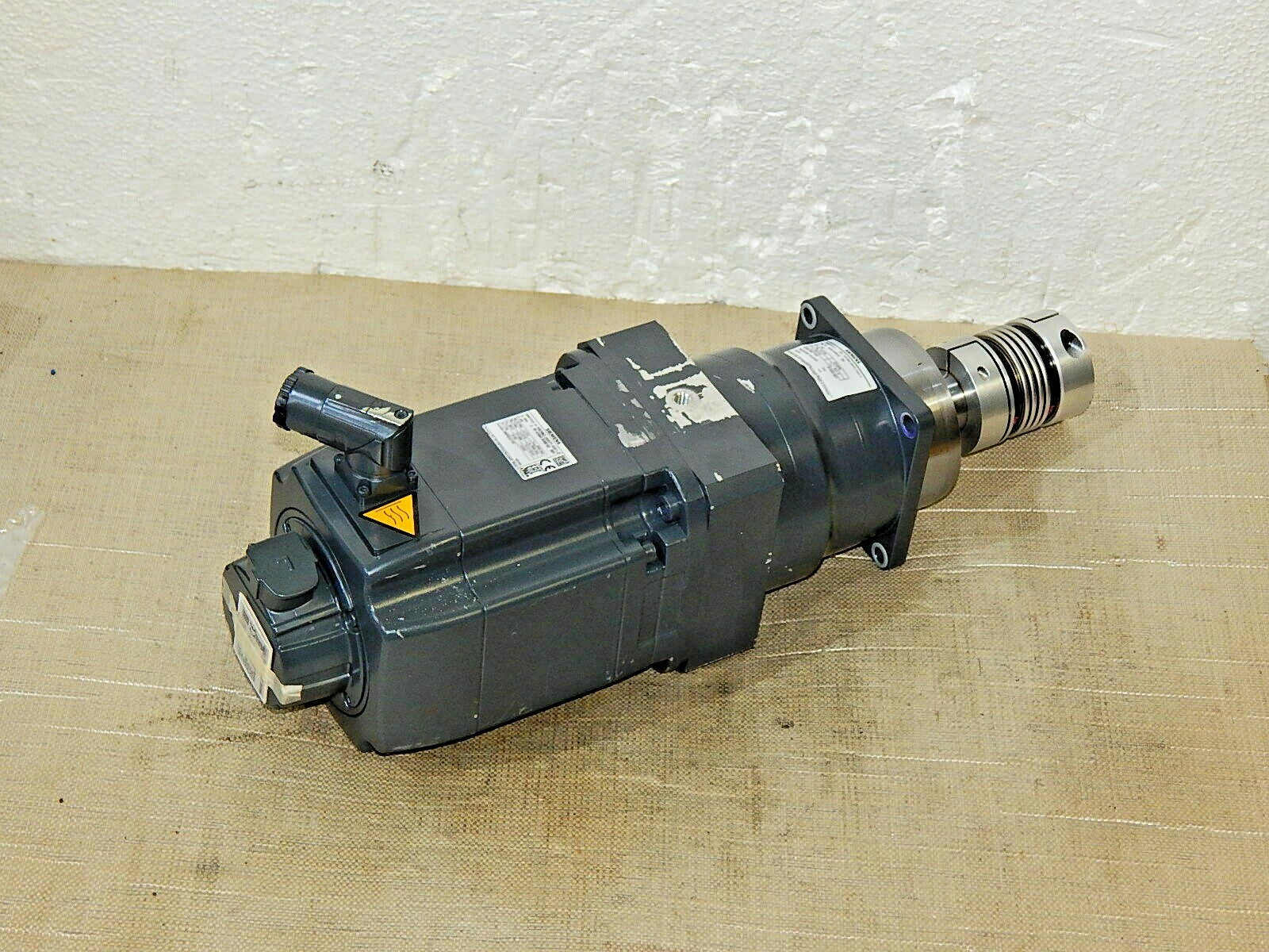 Siemens Simotics 3~Mot 1FK7062-2AH71-1CG1-Z / Z:J03 + Getriebe SP100S-MF1