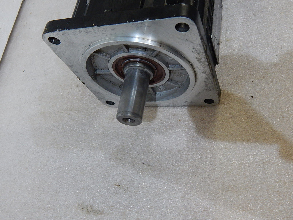 Rexroth Indramat MKD090B-058-KG0-KN Servomotor Used