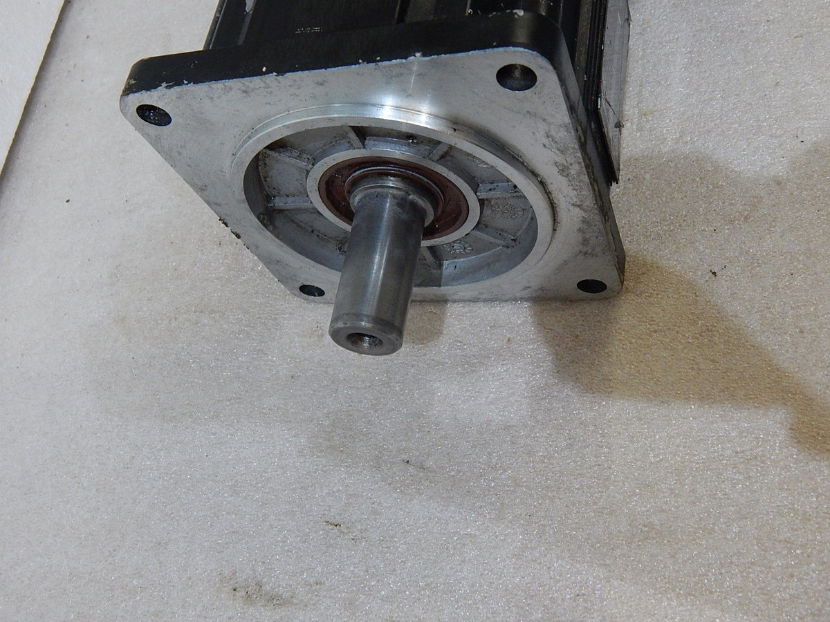 Rexroth Indramat MKD090B-058-KG0-KN Servomotor Used
