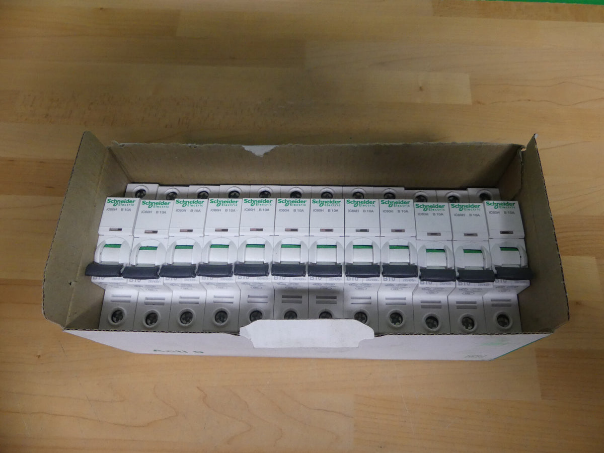 12xSchneider Electric A9F06110
