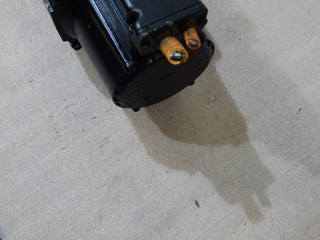 Rexroth Indramat MKD090B-058-KG0-KN Servomotor Used