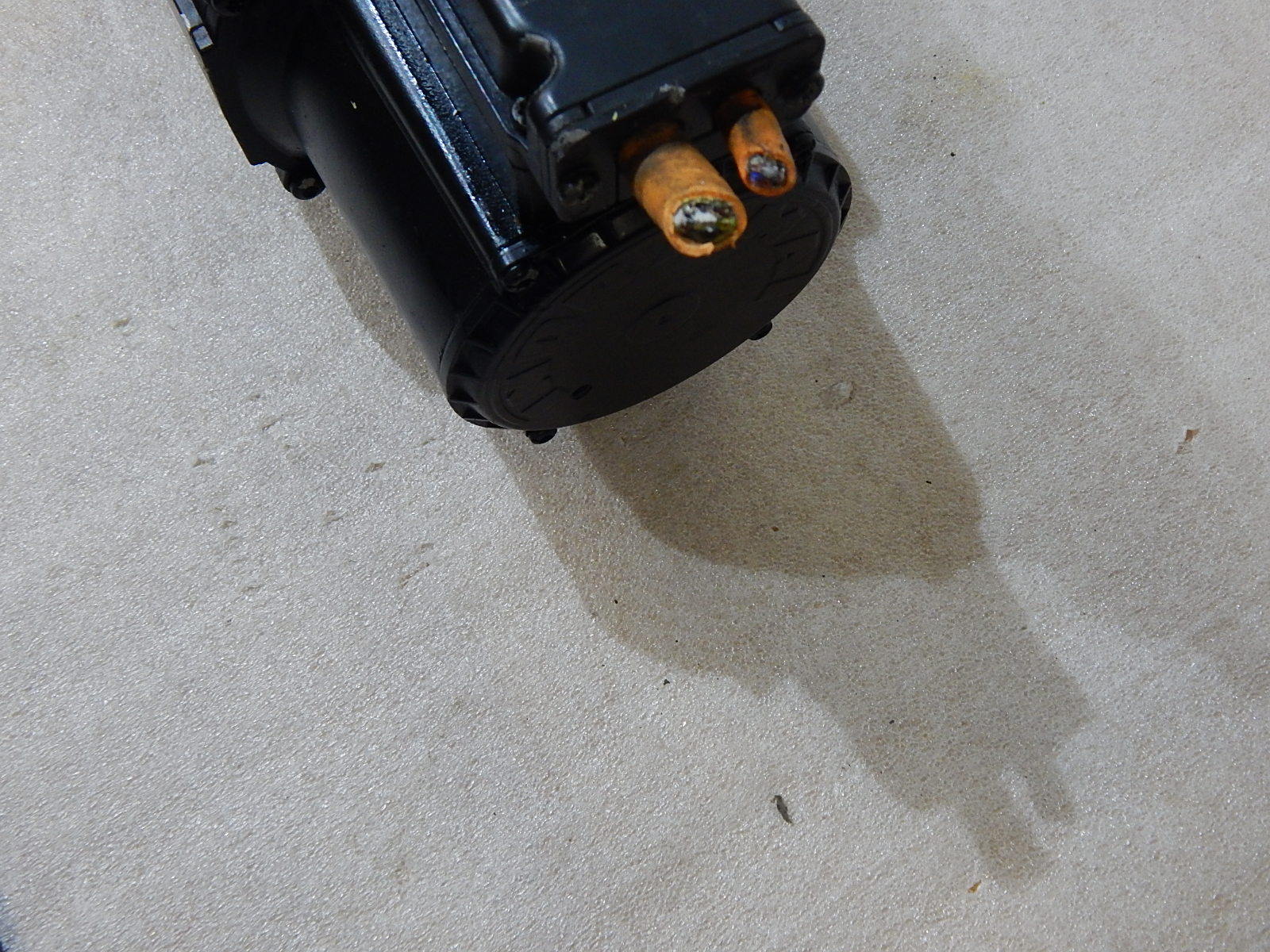 Rexroth Indramat MKD090B-058-KG0-KN Servomotor Used