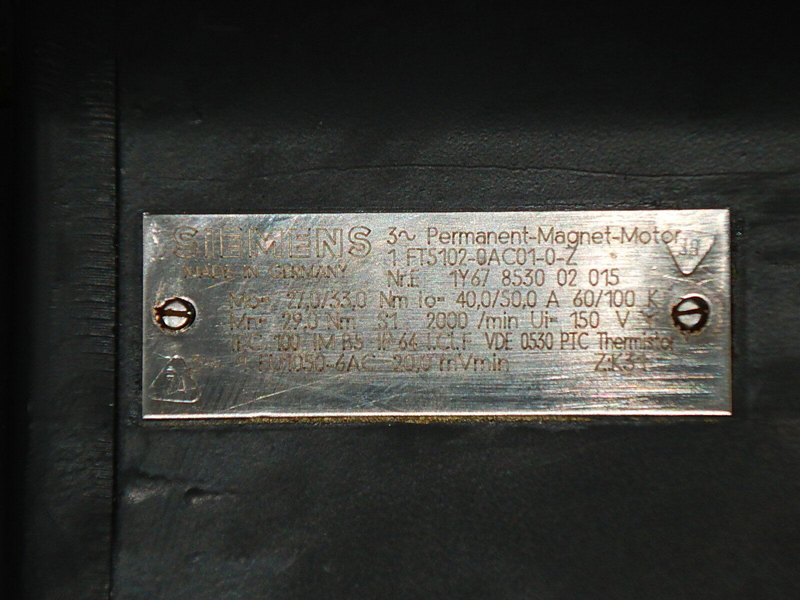 SIEMENS 3~Permanent-Magnet-Motor 1FT5102-0AC01-0-Z Used