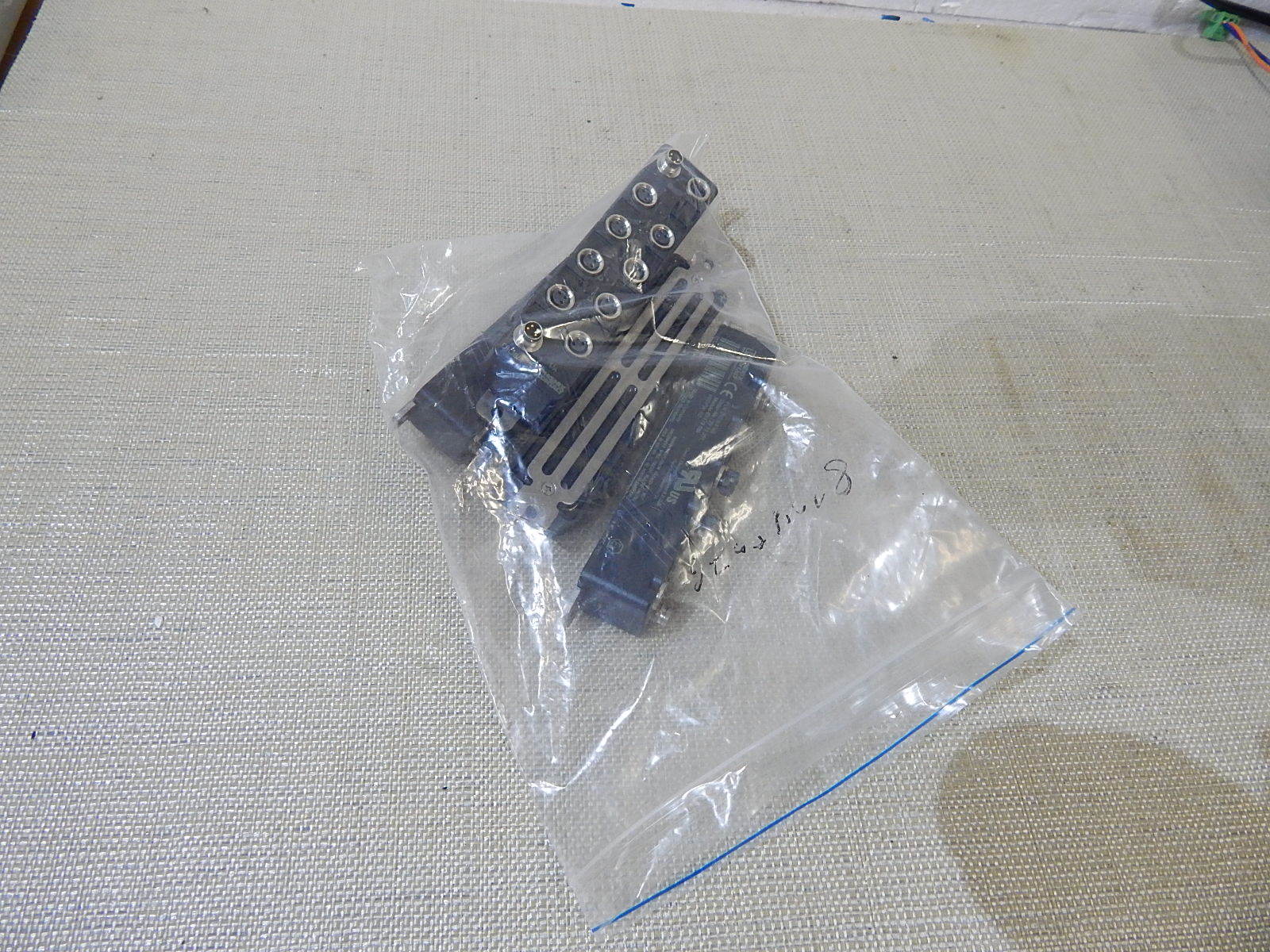 Phoenix Contact Fieldline Modular  FLM DIO 8/4 M8  Neuwertig 