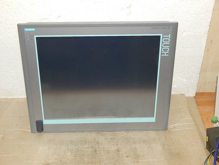  SIEMENS SIMATIC PANEL PC 677 6AV7804-0BC21-1AA0 // 6AV7 804-0BC21-1AA0  USED