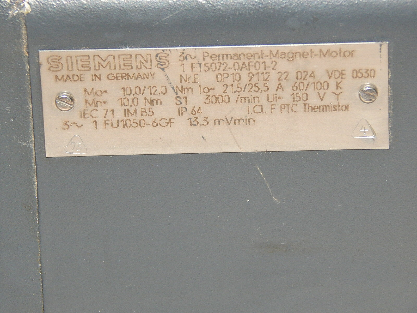 Siemens Permanent-Magnet-Motor 1FT5072-0AF01-2 Leicht beschädigt s.Bilder