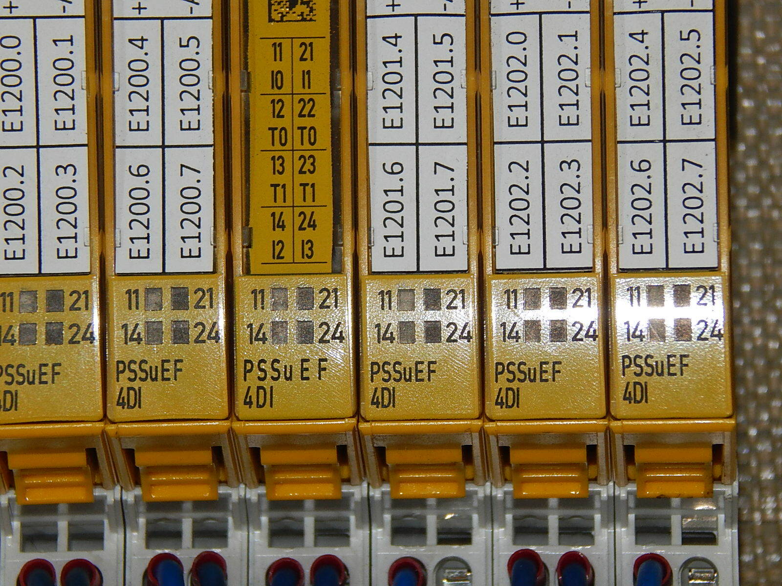 6x PILZ PSSu E F 4DI Ident. Nr. 312200 Used