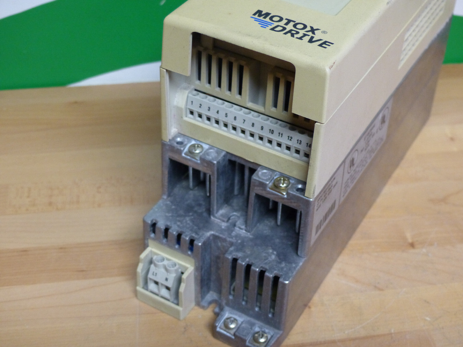 Flender Motox Drive E167544 Frequenzumrichter 1,6  KVA