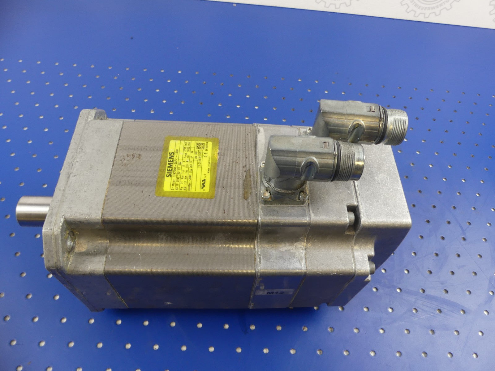 SIEMENS 1FK7063-5AF71-1AG0 LEICHT BESCHADIGT