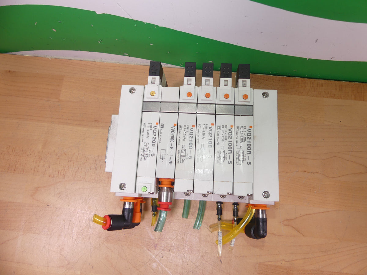 SMC 2x VQ2100R-5 + VVQ2000-P-1-N9 + VQ2200-5  2x VQ2100-5 s.Bilder