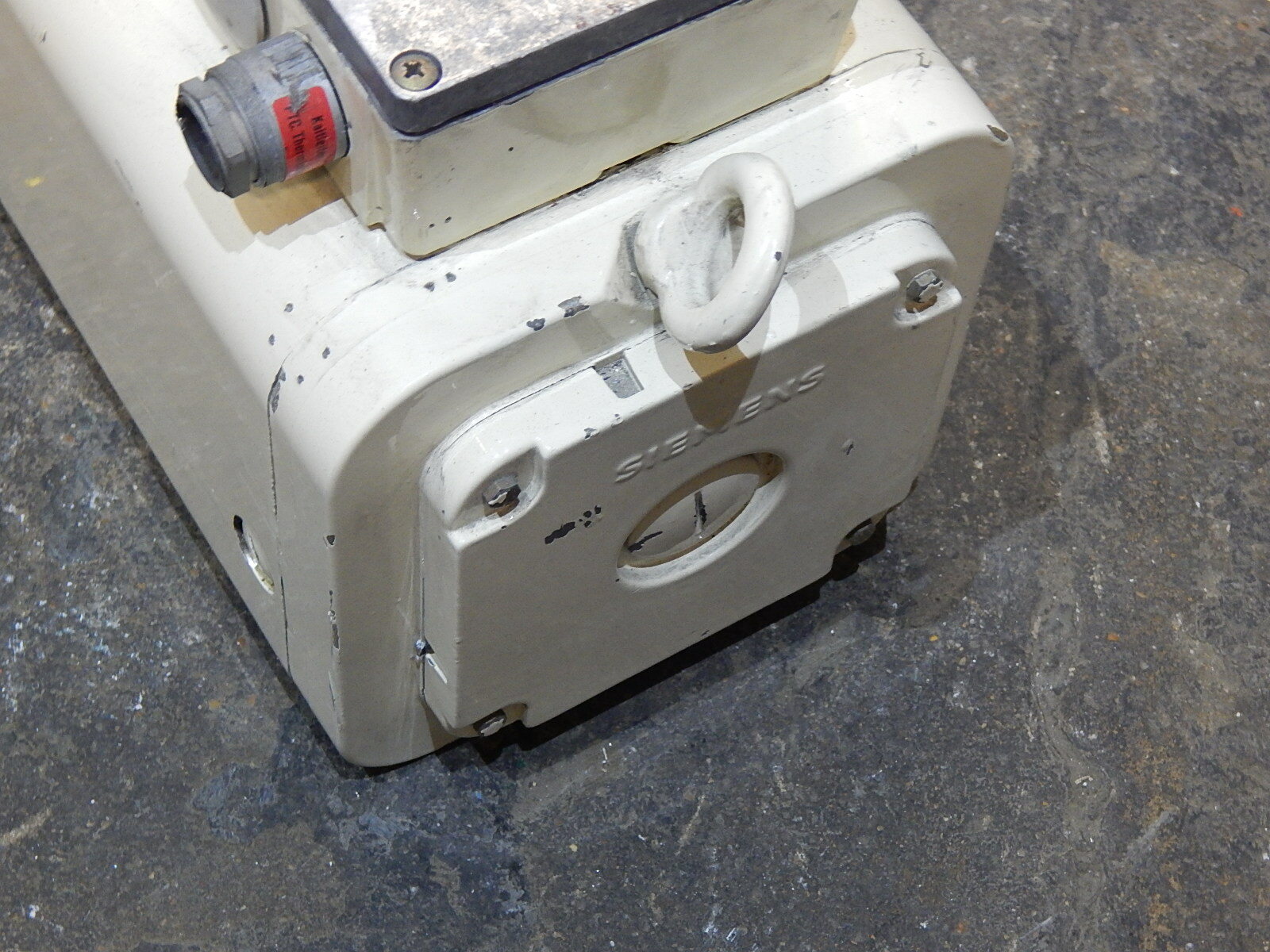 SIEMENS 3~Permanent-Magnet-Motor 1FT5102-0AC01-0-Z Used