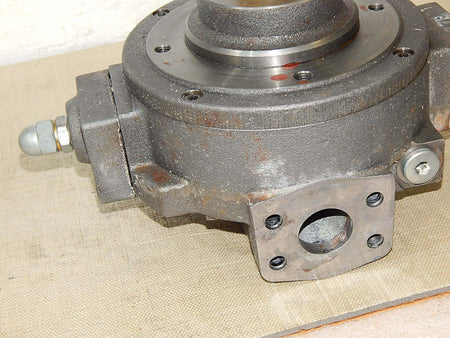 MOOG  Radialkolbenpumpe D953Z8039 Typ.HZ-R18A1-RKP045KM28H1Y00 Used