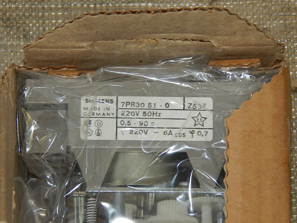  Siemens 7PR30 51-0 Zeitrelais 