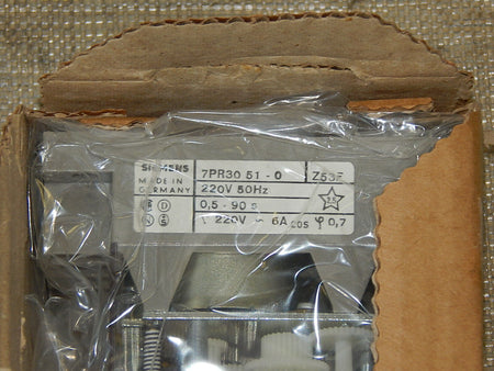 Siemens 7PR30 51-0 Zeitrelais 