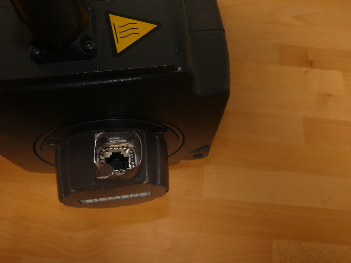 siemens 1fk7083-2af71-1cg  11fk70832af711cg1 leicht beschädigt s.Bilder