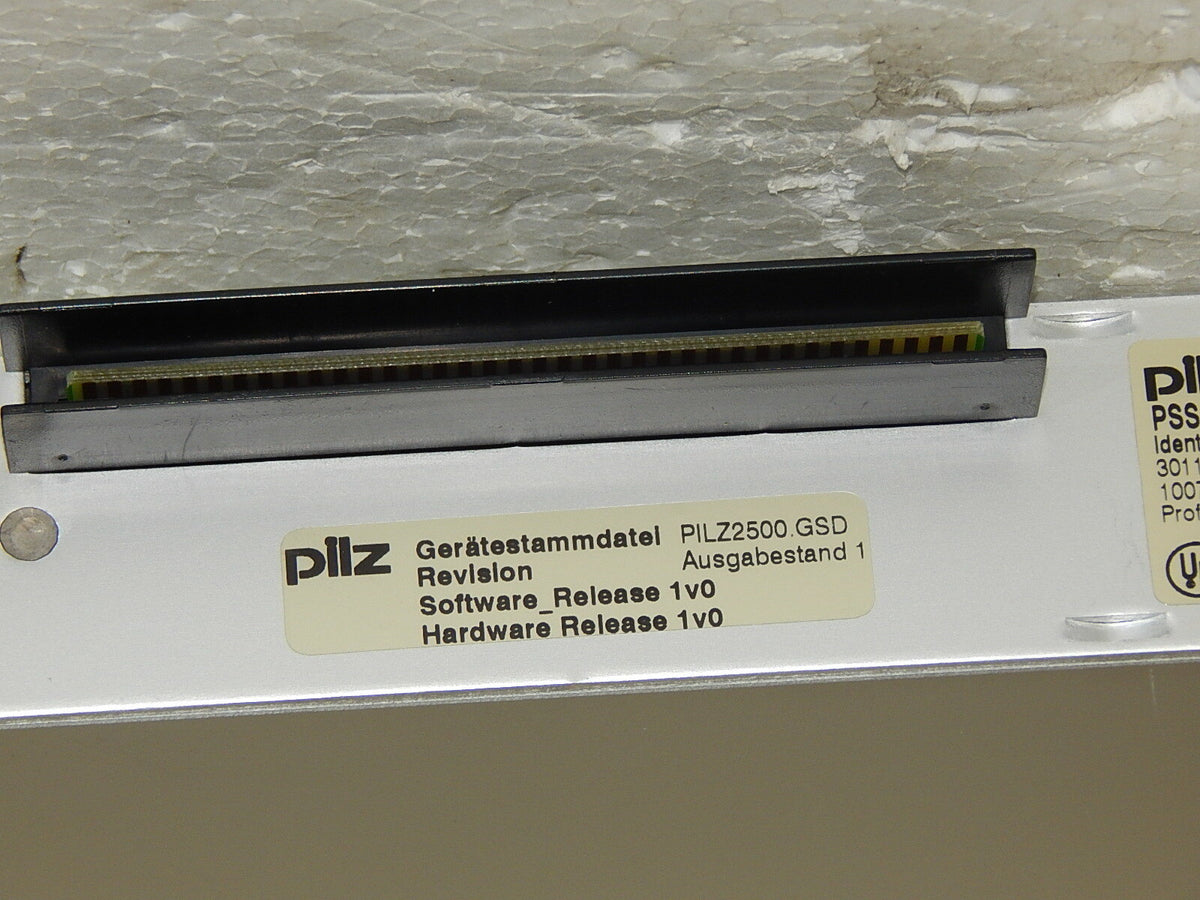 Pilz PSS DP-S Profibus DP Slave Ident.No 301151 Version 1.2 used