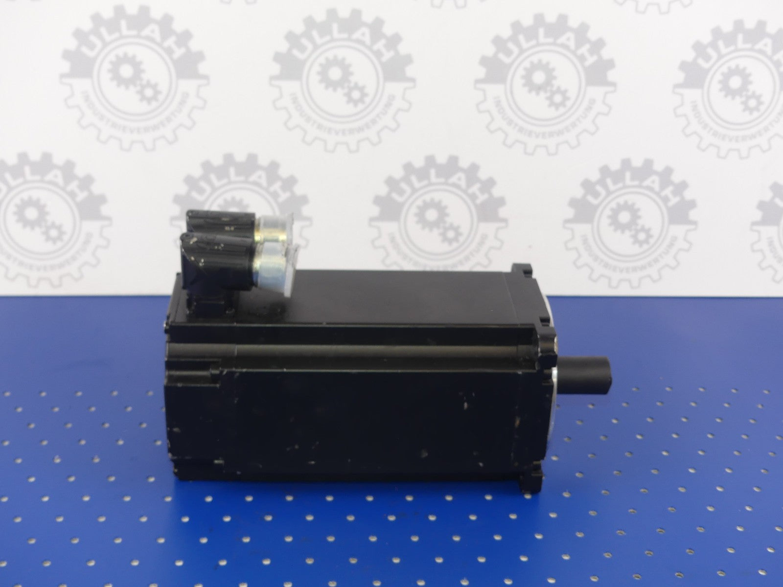 B&R 8LSA44.E3030D300-0 Rev.C3 Servomotor