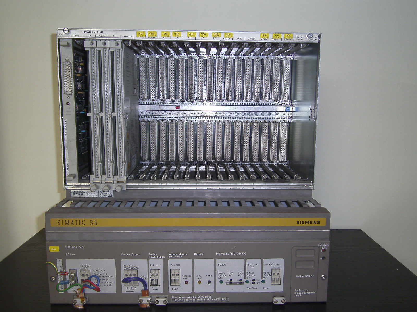 Siemens Simatic Power Supply Stromversorgung 6ES5955-3LC14+Rack 6ES5135-3UA11