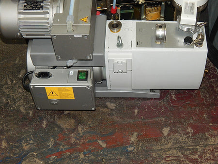 ILMVAC Chemie Chemvac Kombipumpstand Typ.109031 P 12 Z-301 Used
