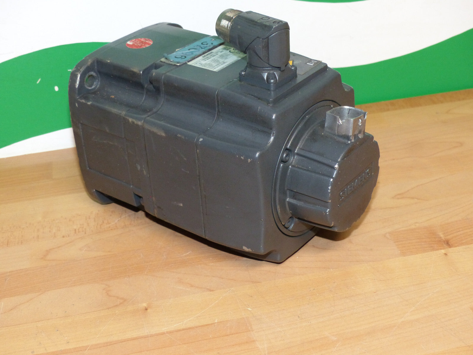 SIEMENS Servo Motor 1FK7060-2AC71-1RH0-Z    Z:N05