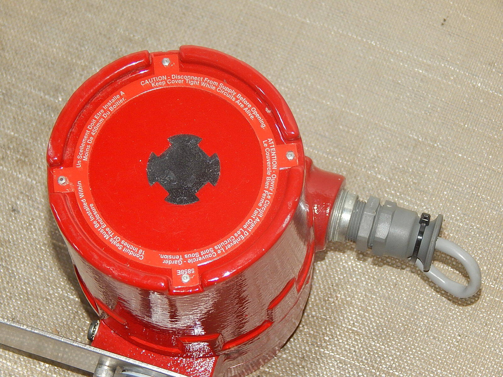  Sierra Instruments Modell: 760-SP-UHP5-V4-PV2-E2-MP / Units SCEM  s.Bilder